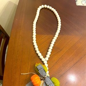 PUMPKIN FARMHOUSE BEADED GARLAND